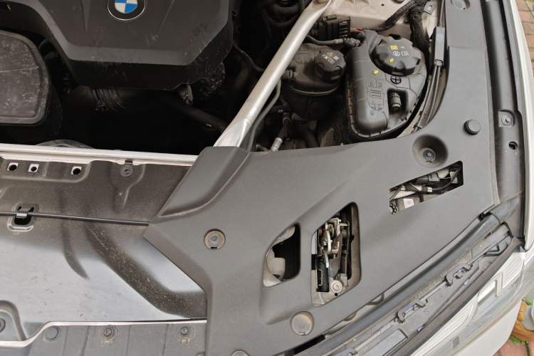 Used BMW 5 Series 2023 530Li Leading Model M Sport Package Engine Bay Left