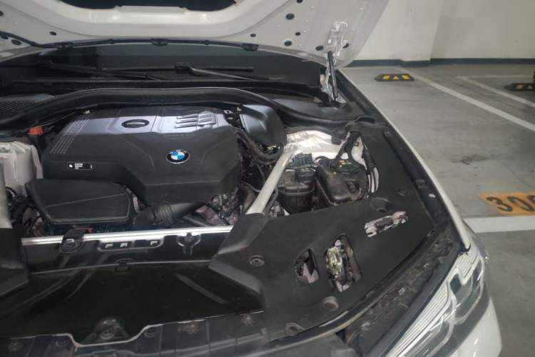 Used BMW 5 Series 2023 530Li Leading Model M Sport Package Engine Bay Left