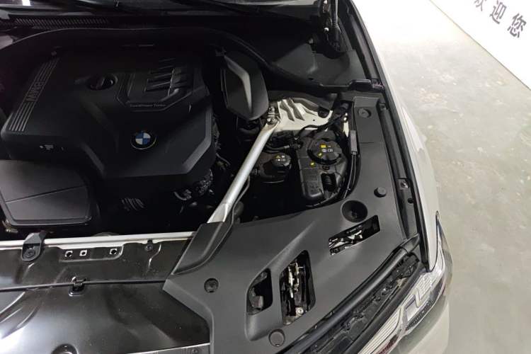 Used BMW 5 Series 2023 530Li Leading Model M Sport Package Engine Bay Left