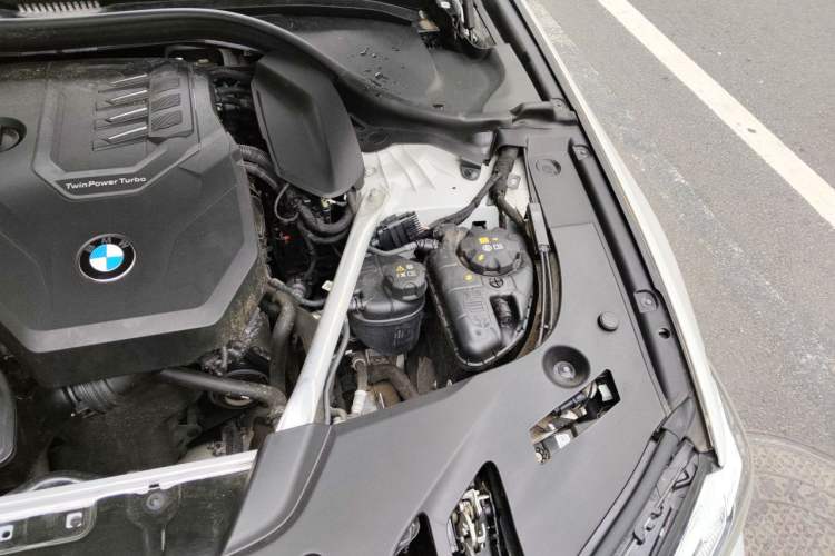 Used BMW 5 Series 2023 530Li Leading Model M Sport Package Engine Bay Left