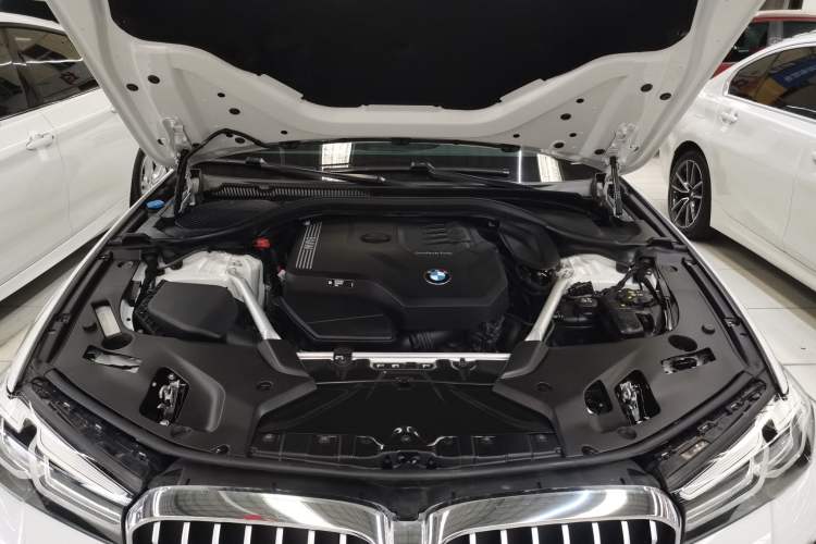 Used BMW 5 Series 2023 530Li Leading Model M Sport Package Engine Bay