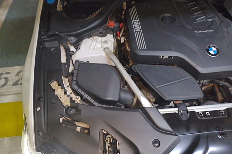 Used BMW 5 Series 2023 530Li Luxury Edition M Sport Package Engine Bay Right