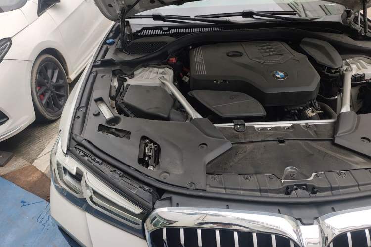 Used BMW 5 Series 2023 530Li Leading Model M Sport Package Engine Bay Right
