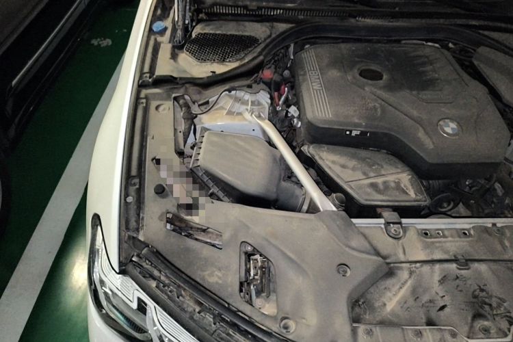 Used BMW 5 Series 2023 530Li Leading Model M Sport Package Engine Bay Right