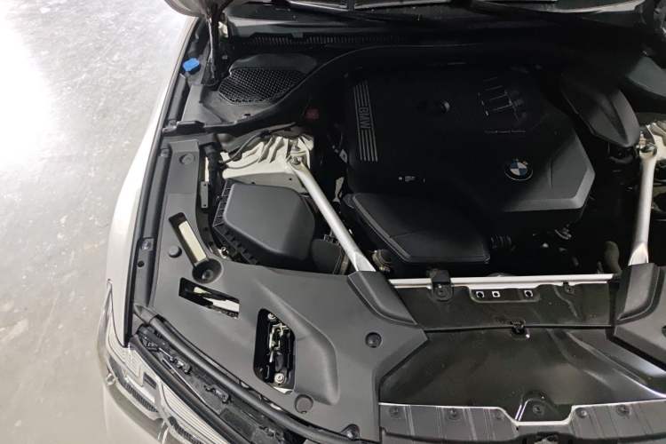 Used BMW 5 Series 2023 530Li Leading Model M Sport Package Engine Bay Right