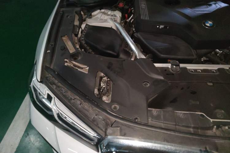 Used BMW 5 Series 2023 530Li Luxury Edition M Sport Package Engine Bay Right