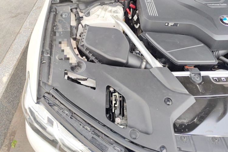Used BMW 5 Series 2023 530Li Leading Edition Luxury Package Engine Bay Right