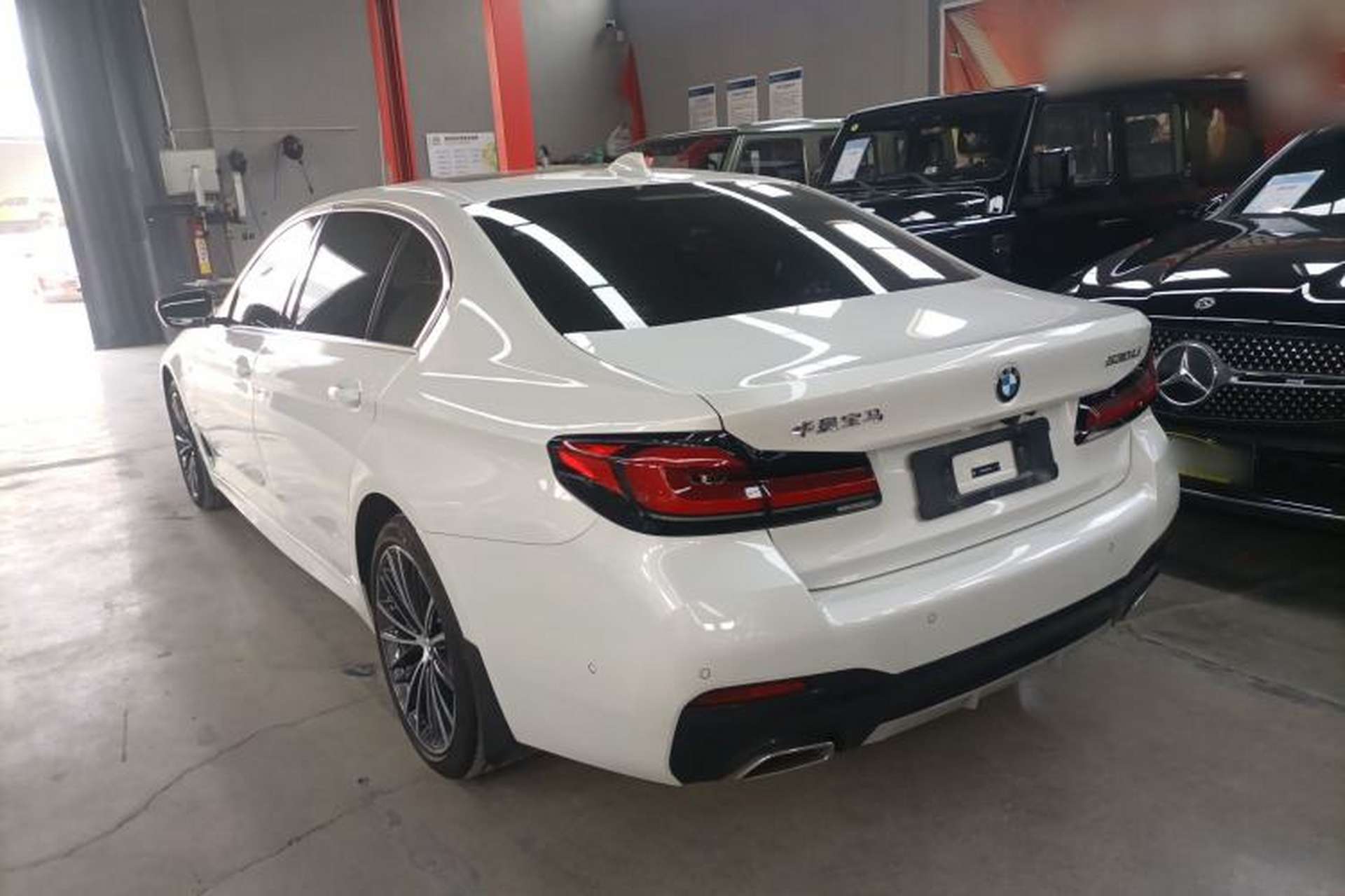 Used BMW 5 Series 2023 530Li Leading Model M Sport Package Exterior 2