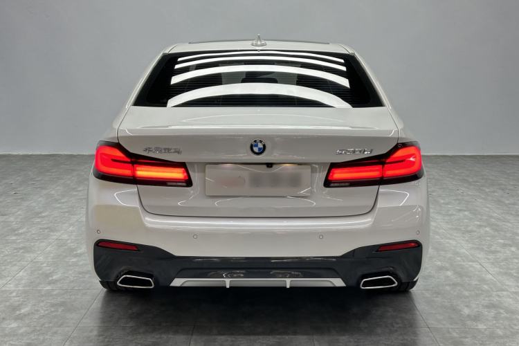 Used BMW 5 Series 2023 Restyled 530Li Leading Edition M Sport Package Exterior 3