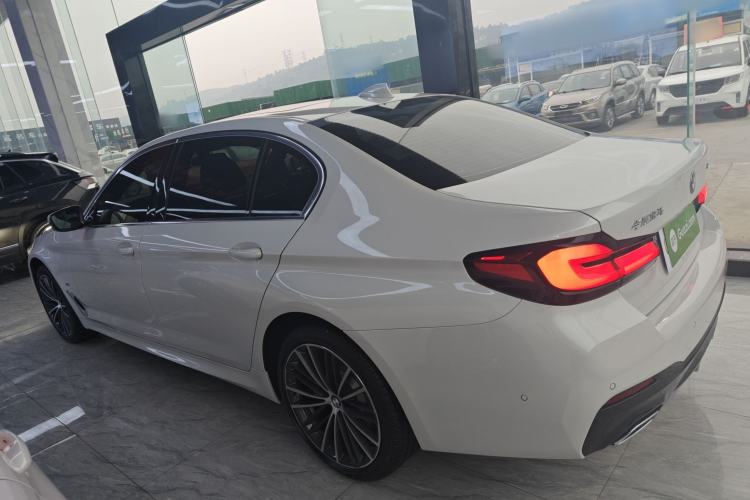 Used BMW 5 Series 2023 Restyled 530Li Leading Edition M Sport Package Exterior 3