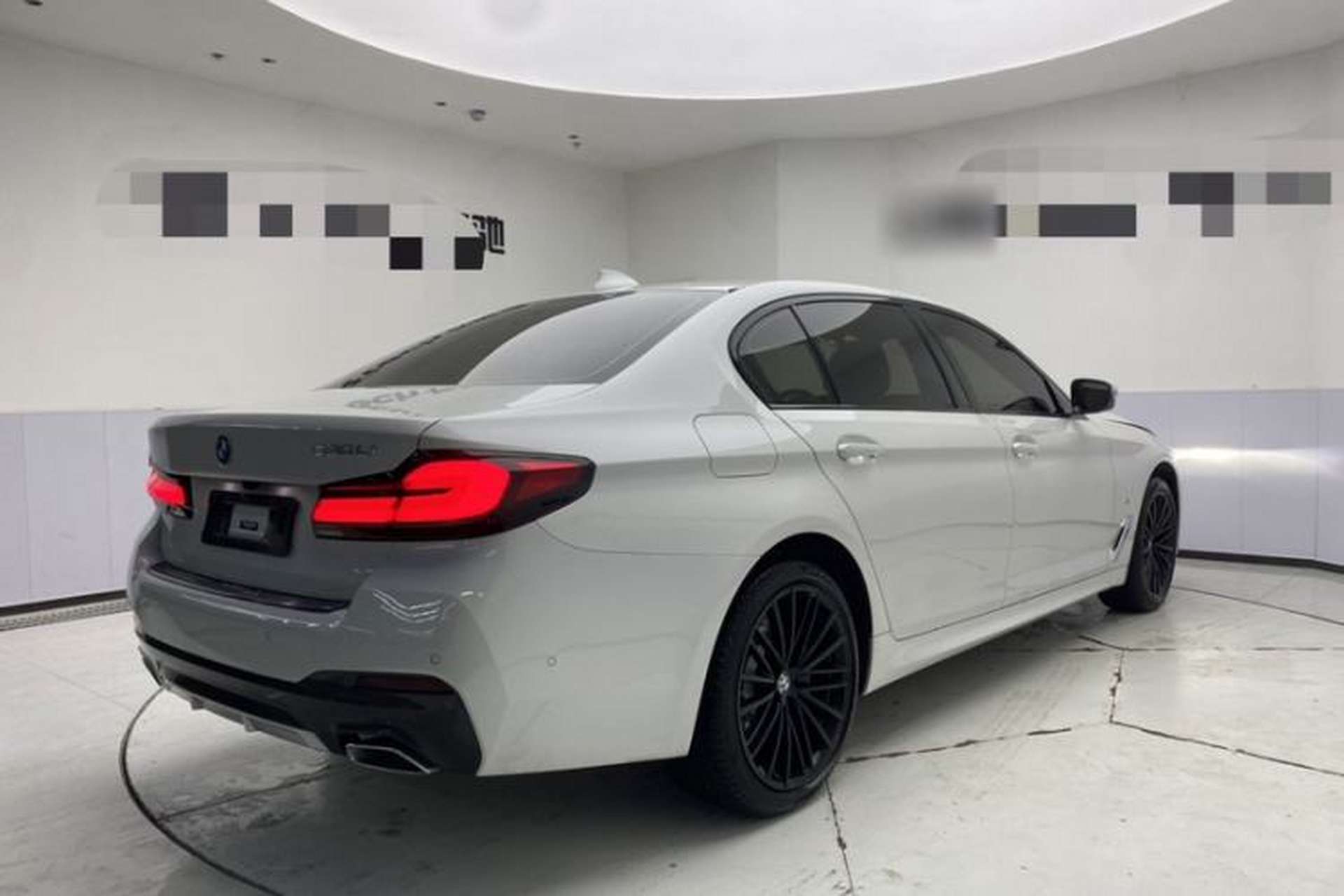 Used BMW 5 Series 2023 530Li Leading Model M Sport Package Exterior 3