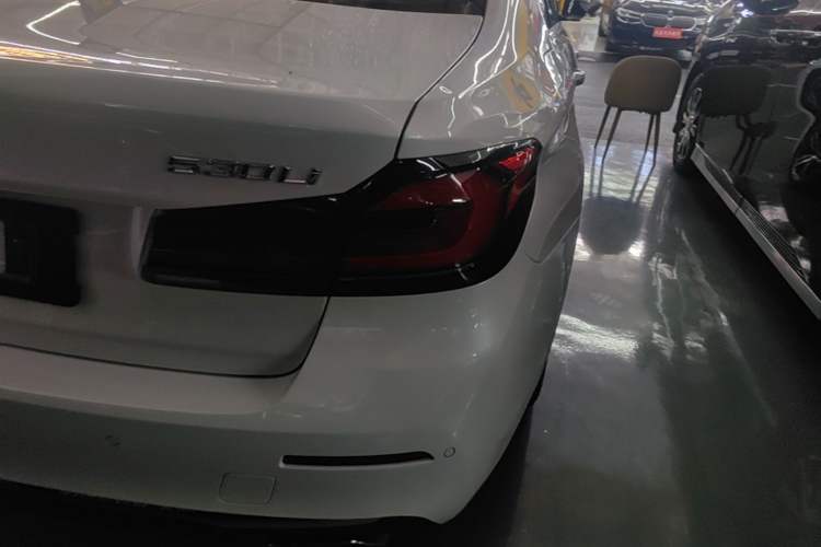Used BMW 5 Series 2023 530Li Leading Edition Luxury Package Exterior 3
