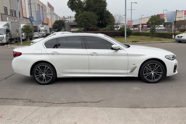 Used BMW 5 Series 2023 530Li Leading Model M Sport Package Exterior 3