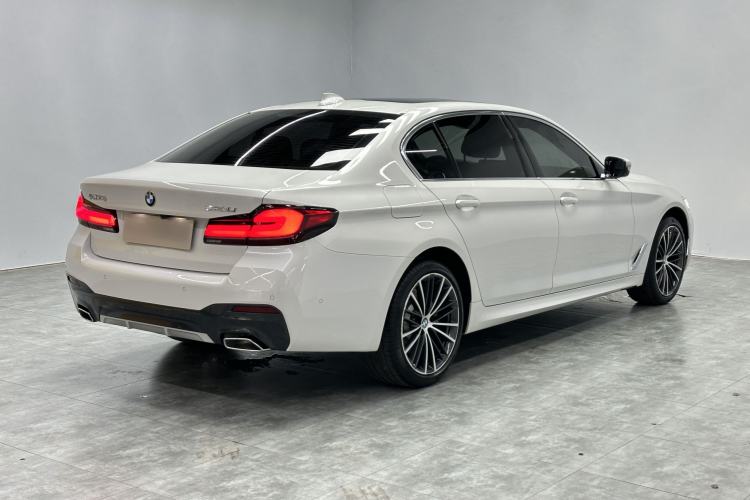 Used BMW 5 Series 2023 Restyled 530Li Leading Edition M Sport Package Exterior 4