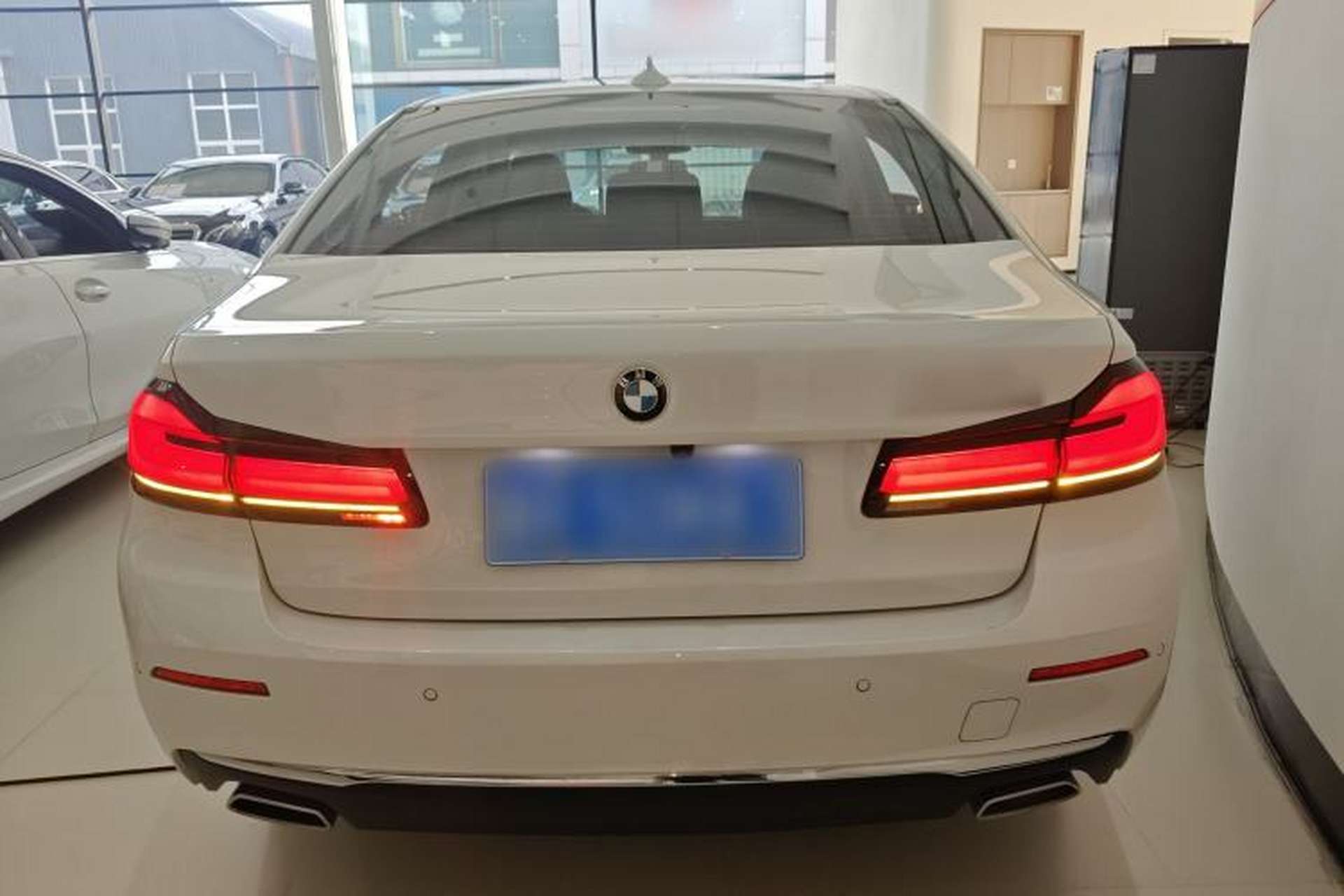 Used BMW 5 Series 2023 530Li Leading Edition Luxury Package Exterior 4
