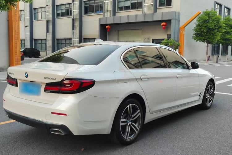 Used BMW 5 Series 2023 530Li Leading Edition Luxury Package Exterior 4