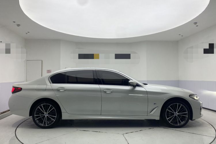 Used BMW 5 Series 2023 530Li Leading Model M Sport Package Exterior 4
