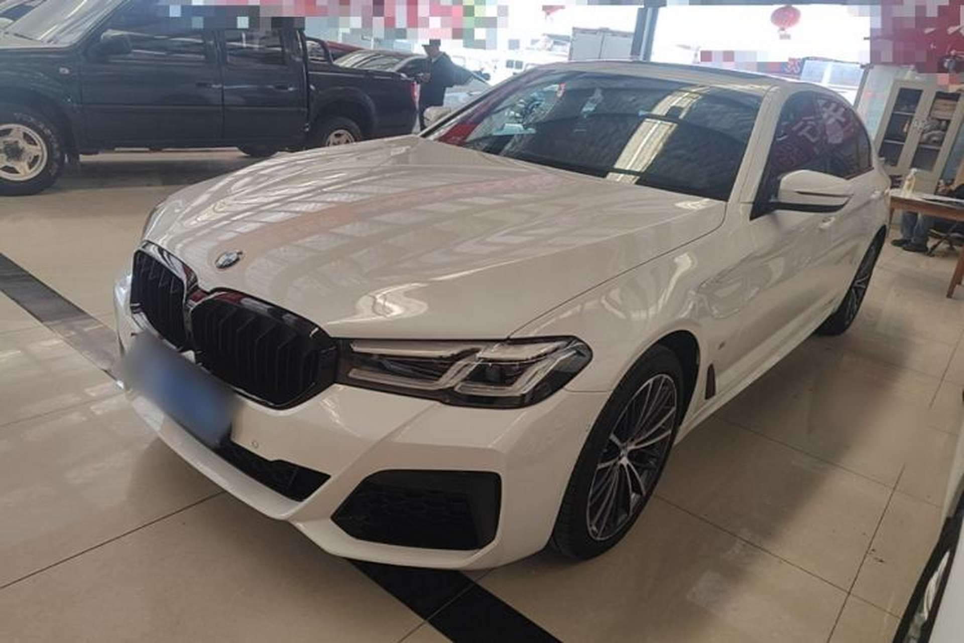 Used BMW 5 Series 2023 530Li xDrive M Sport Package Front Left 45 Deg