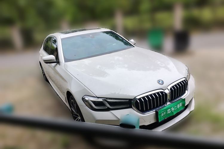 Used BMW 5 Series 2023 530Li Leading Model M Sport Package Front Right 45 Deg