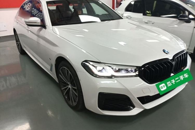 Used BMW 5 Series 2023 530Li Leading Model M Sport Package Front Right 45 Deg