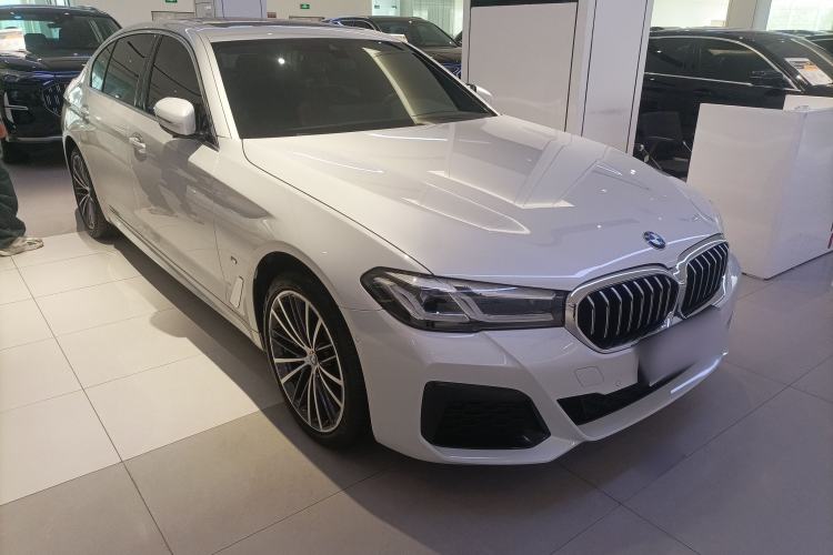 Used BMW 5 Series 2023 530Li Leading Model M Sport Package Front Right 45 Deg