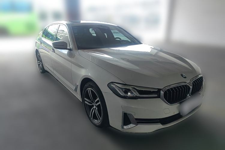 Used BMW 5 Series 2023 530Li Leading Edition Luxury Package Front Right 45 Deg