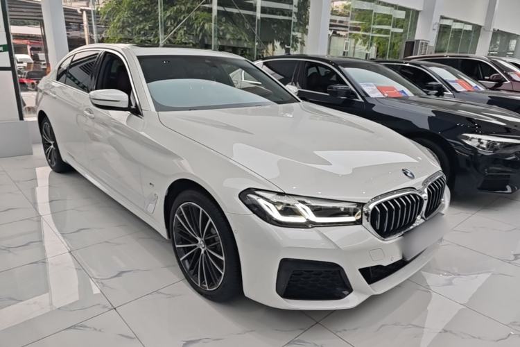 Used BMW 5 Series 2023 530Li Leading Model M Sport Package Front Right 45 Deg