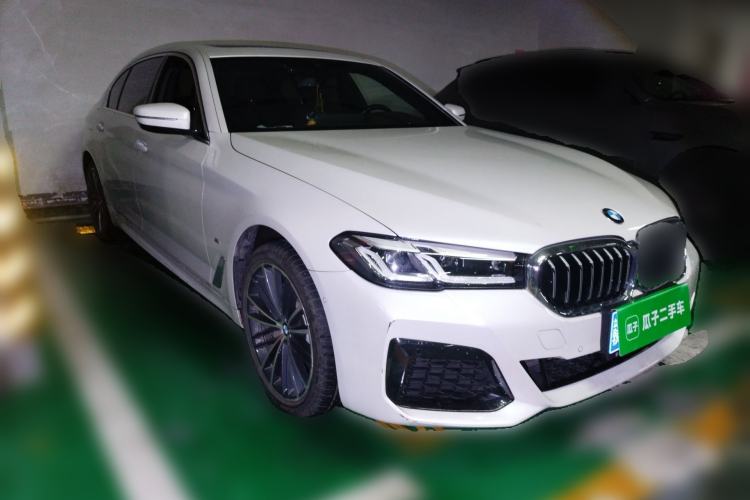 Used BMW 5 Series 2023 530Li Leading Model M Sport Package Front Right 45 Deg