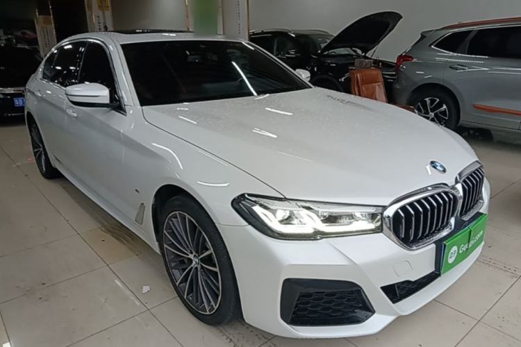 Used BMW 5 Series 2023 530Li Leading Model M Sport Package Front Right 45 Deg
