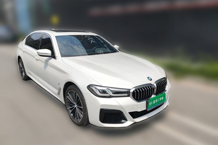 Used BMW 5 Series 2023 530Li Leading Model M Sport Package Front Right 45 Deg