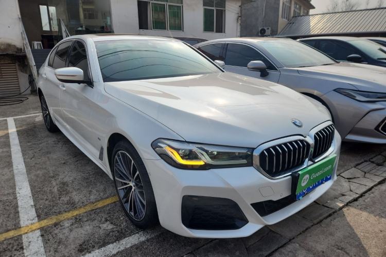 Used BMW 5 Series 2023 Restyled 530Li Leading Edition M Sport Package Front Right 45 Deg
