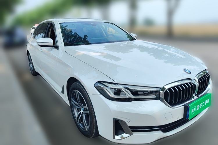 Used BMW 5 Series 2023 530Li Leading Edition Luxury Package Front Right 45 Deg