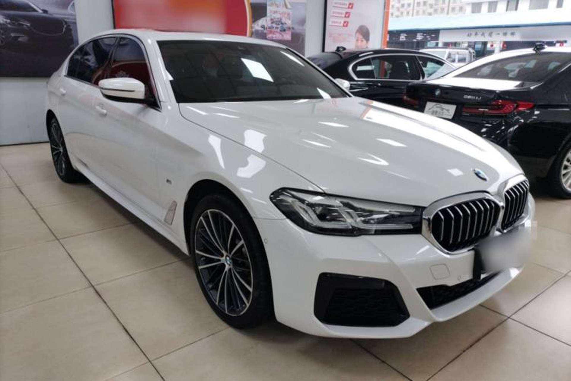 Used BMW 5 Series 2023 530Li Leading Model M Sport Package Front Right 45 Deg