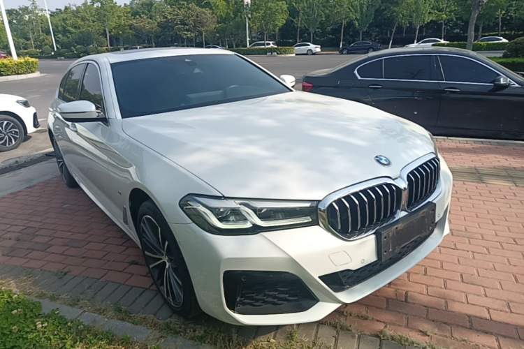 Used BMW 5 Series 2023 530Li Leading Model M Sport Package Front Right 45 Deg