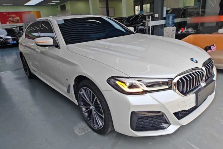 Used BMW 5 Series 2023 530Li Leading Model M Sport Package Front Right 45 Deg