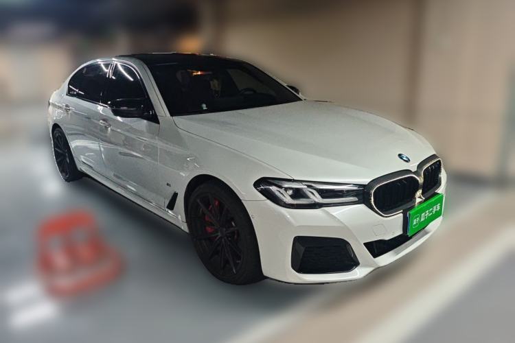 Used BMW 5 Series 2023 530Li Luxury Edition M Sport Package Front Right 45 Deg
