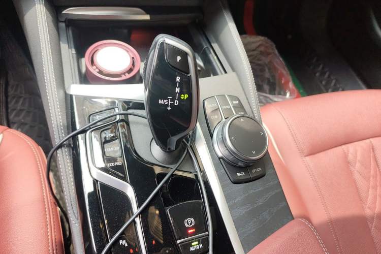 Used BMW 5 Series 2023 530Li Leading Model M Sport Package Gear Lever