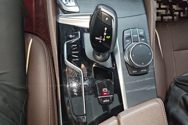 Used BMW 5 Series 2023 530Li xDrive M Sport Package Gear Lever