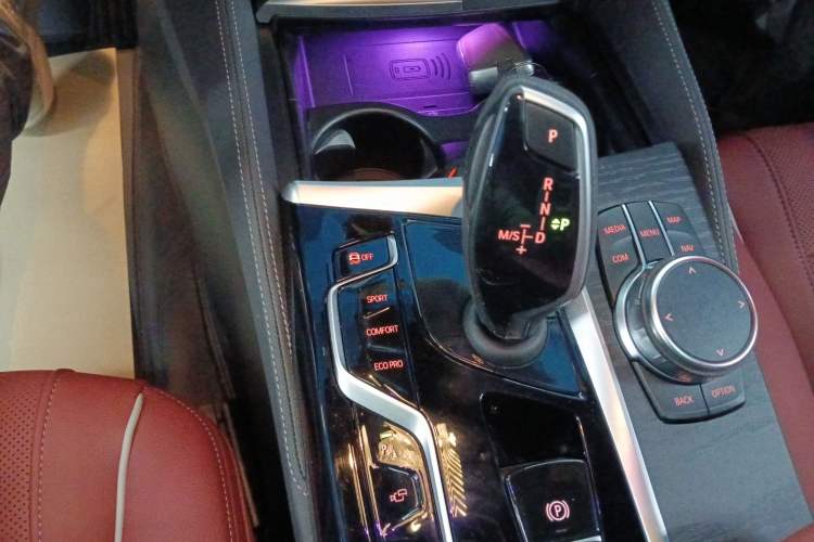 Used BMW 5 Series 2023 530Li Leading Model M Sport Package Gear Lever