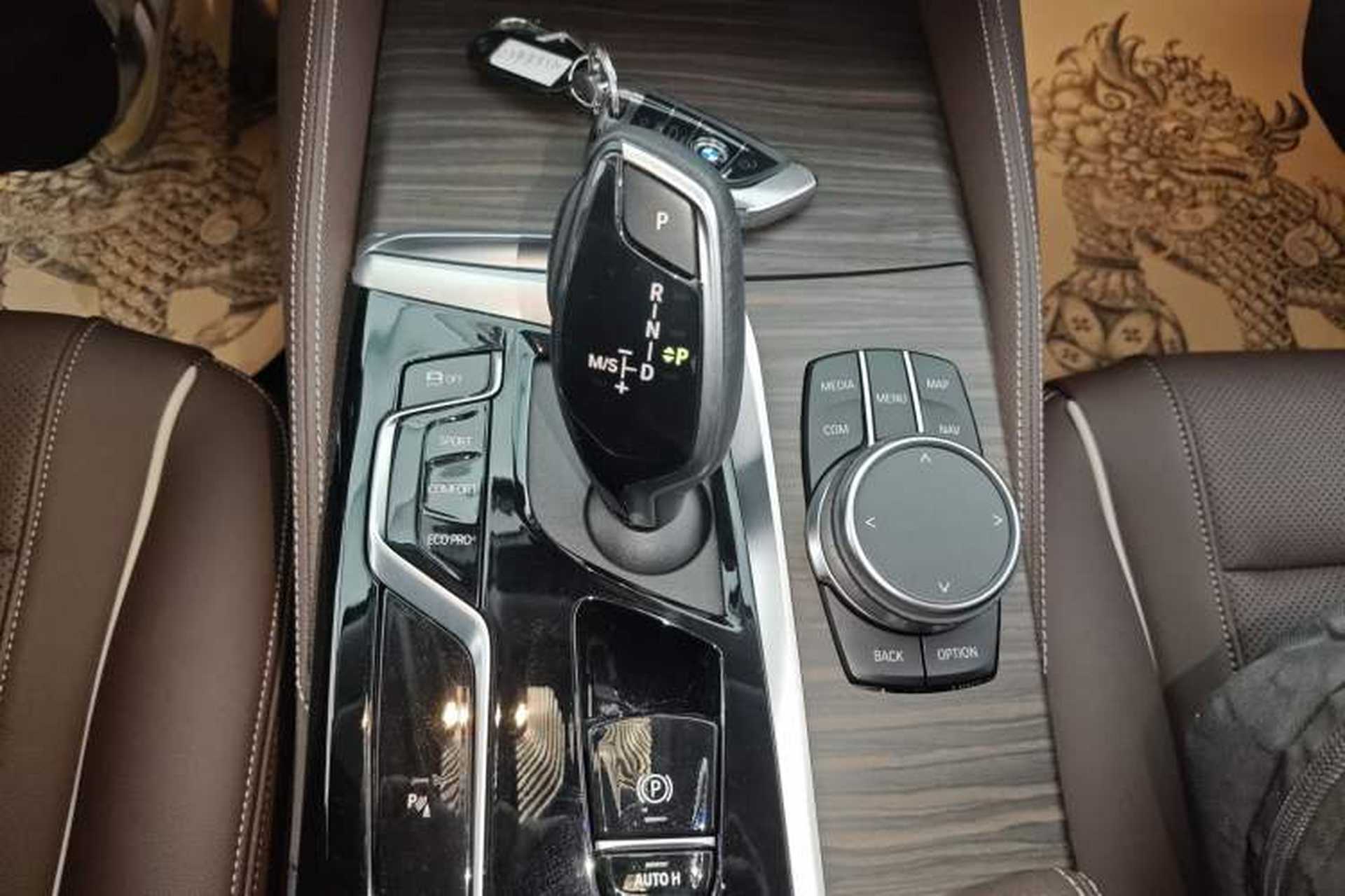 Used BMW 5 Series 2023 530Li Leading Edition Luxury Package Gear Lever