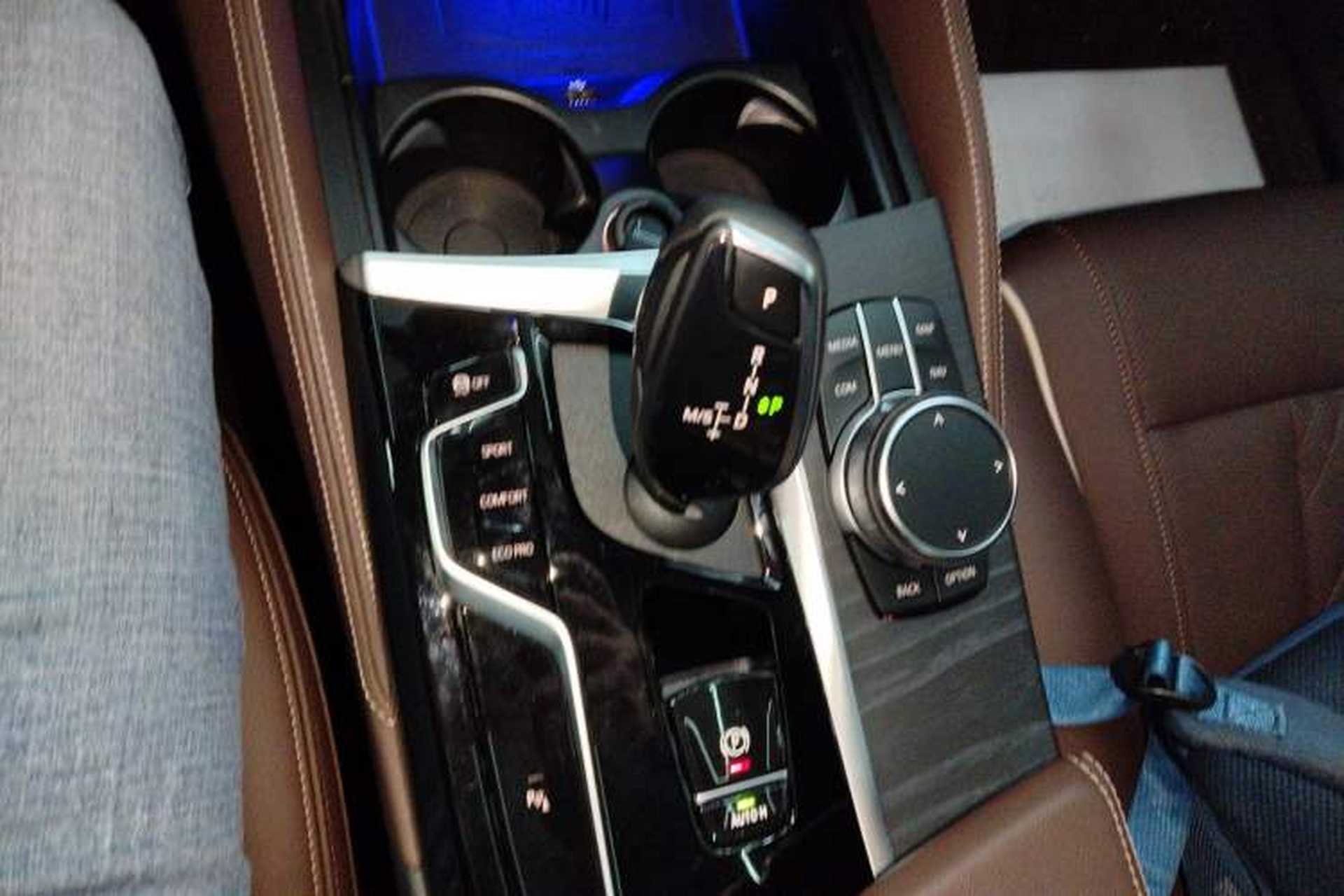 Used BMW 5 Series 2023 530Li Leading Model M Sport Package Gear Lever