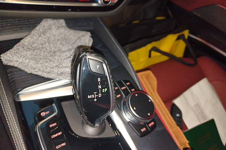 Used BMW 5 Series 2023 530Li Luxury Edition M Sport Package Gear Lever