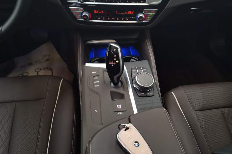 Used BMW 5 Series 2023 530Li Leading Model M Sport Package Gear Lever