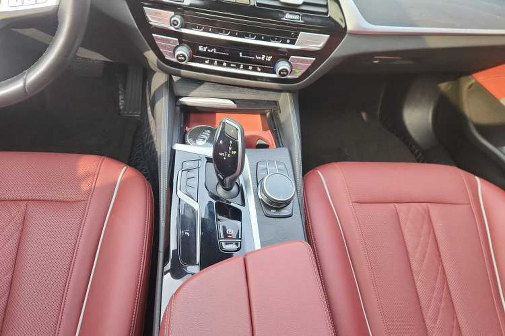 Used BMW 5 Series 2023 Restyled 530Li Leading Edition M Sport Package Gear Lever