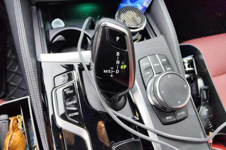 Used BMW 5 Series 2023 530Li Leading Model M Sport Package Gear Lever