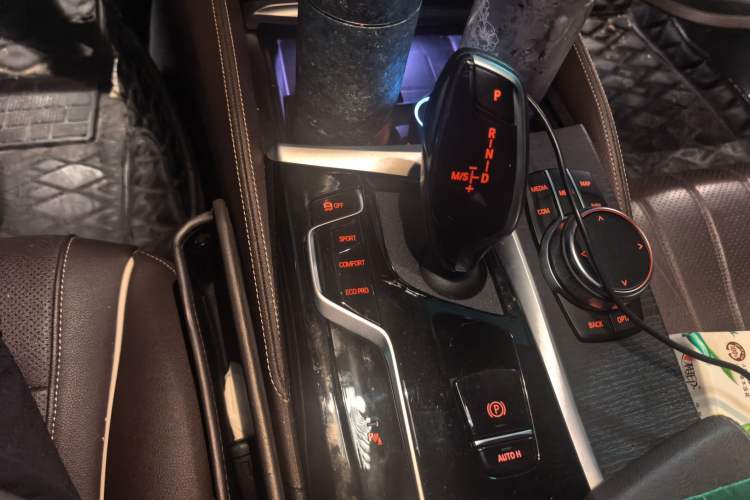Used BMW 5 Series 2023 530Li xDrive M Sport Package Gear Lever