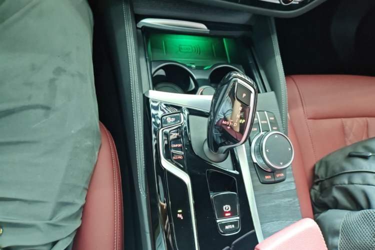 Used BMW 5 Series 2023 530Li Leading Model M Sport Package Gear Lever