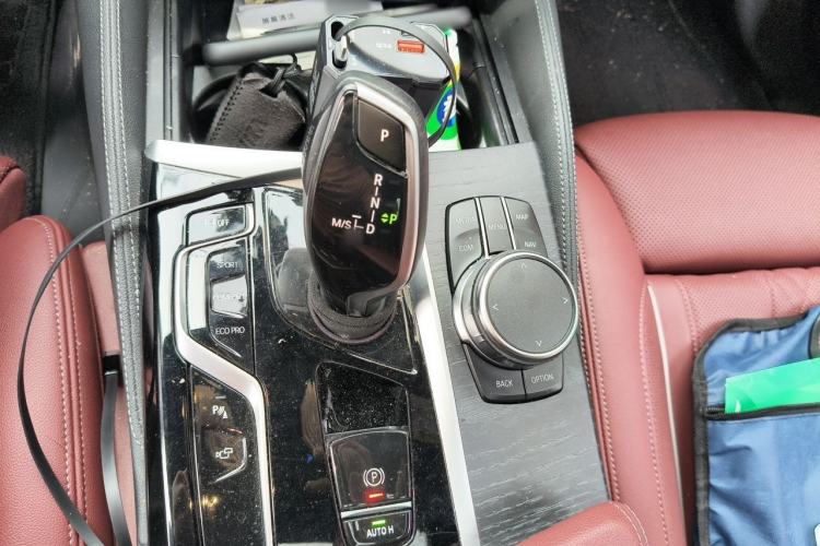 Used BMW 5 Series 2023 530Li Luxury Edition M Sport Package Gear Lever