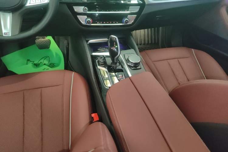 Used BMW 5 Series 2023 530Li xDrive M Sport Package Gear Lever