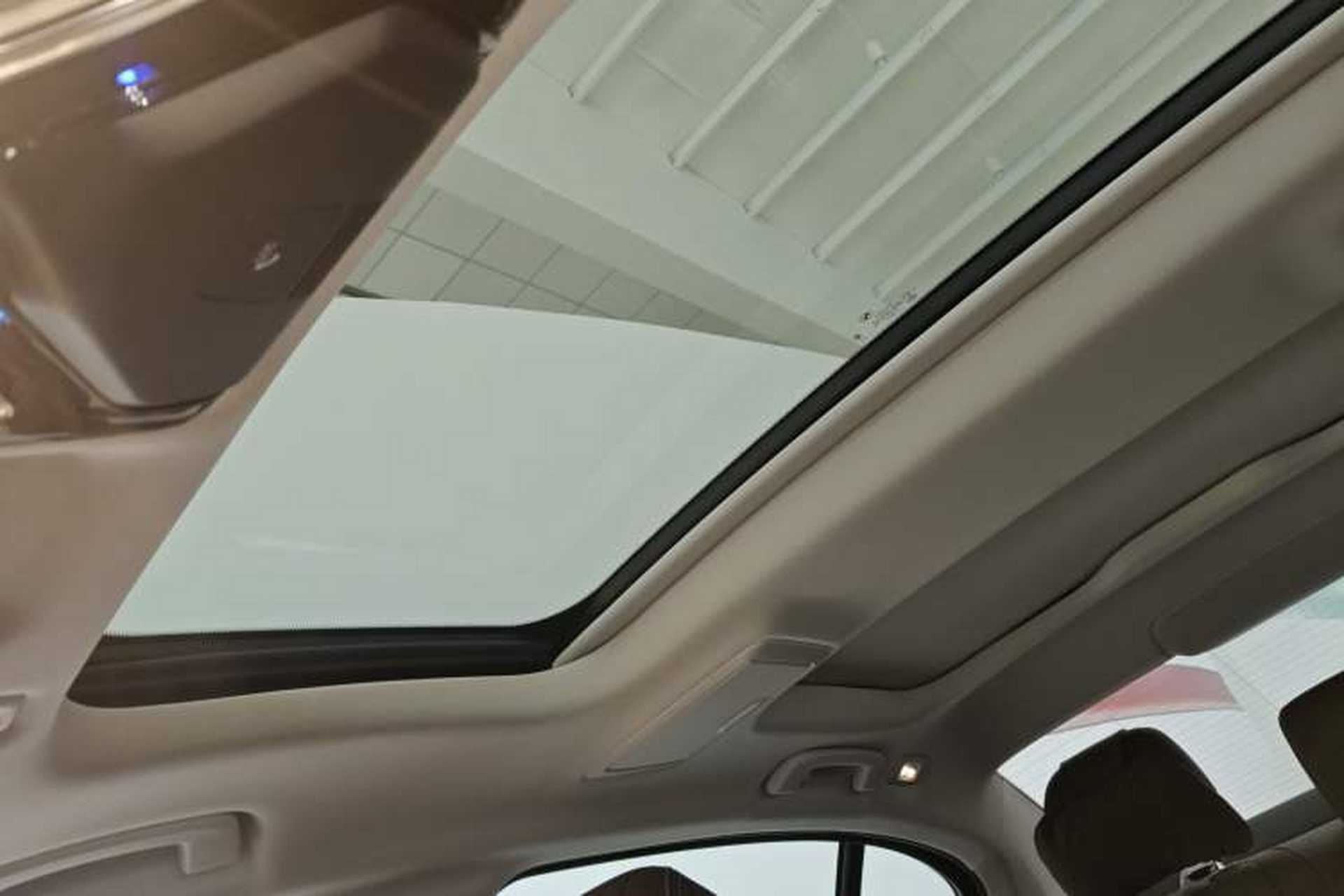 Used BMW 5 Series 2023 530Li Leading Edition Luxury Package Headliner